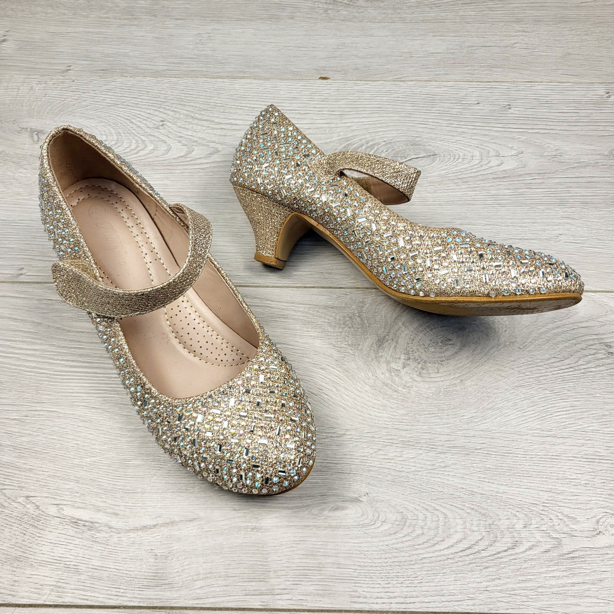 MHL2 - Fabulous bejeweled heels. Youth size 4
