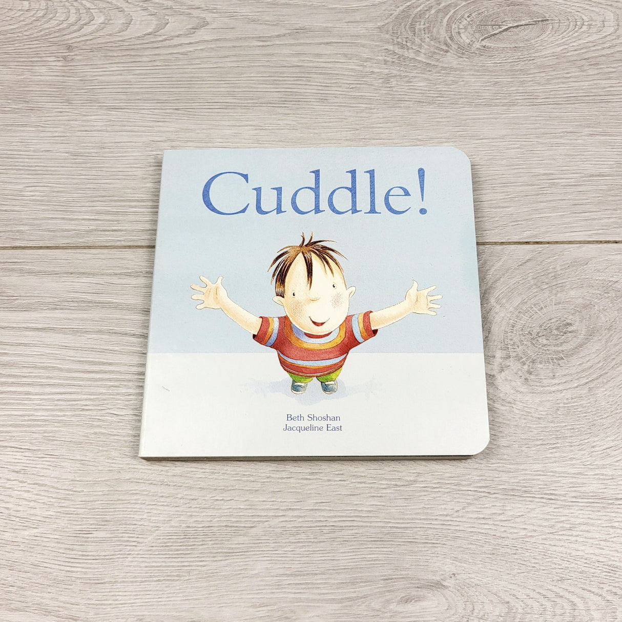 STFT1 - Cuddle. Board book