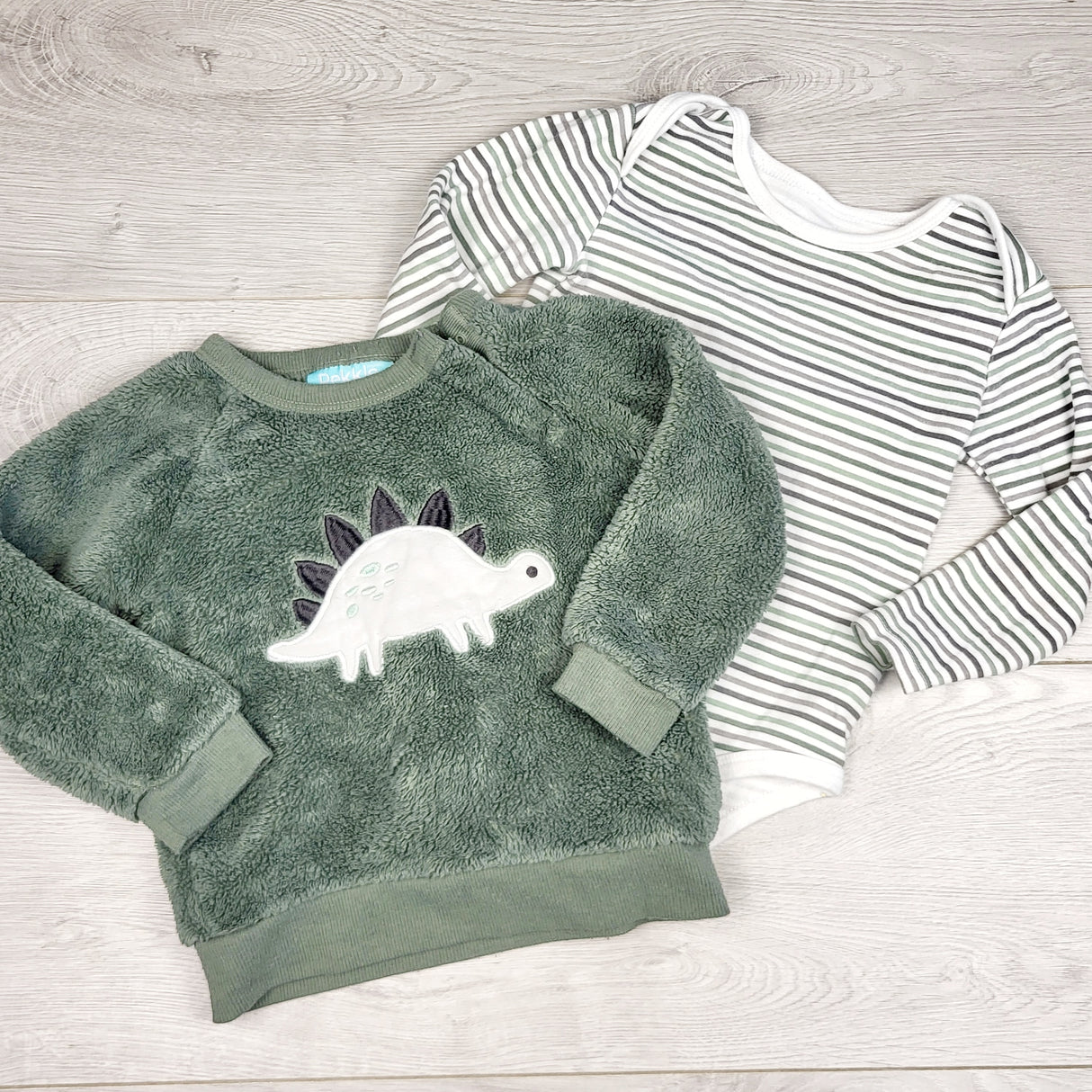 CSAL1 - Pekkle faux fur dinosaur sweater and matching bodysuit. Size 18 months