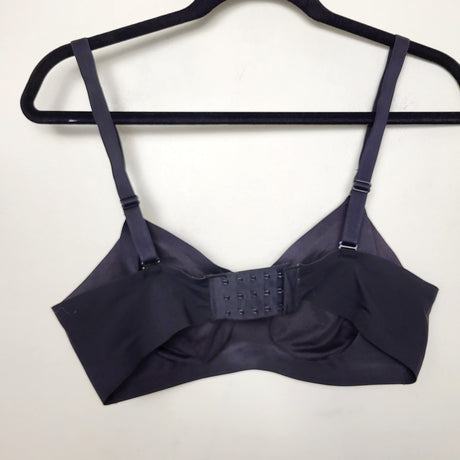 KLJ1 - Knix black Bliss leakproof nursing bra. Size 4 (34D)