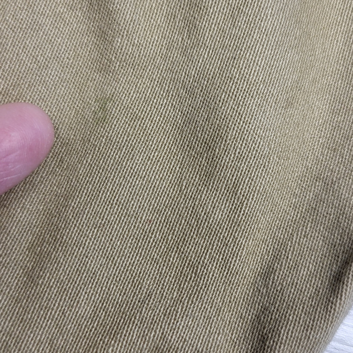 JKZ1 - Levi's tan cargo joggers. Size 8