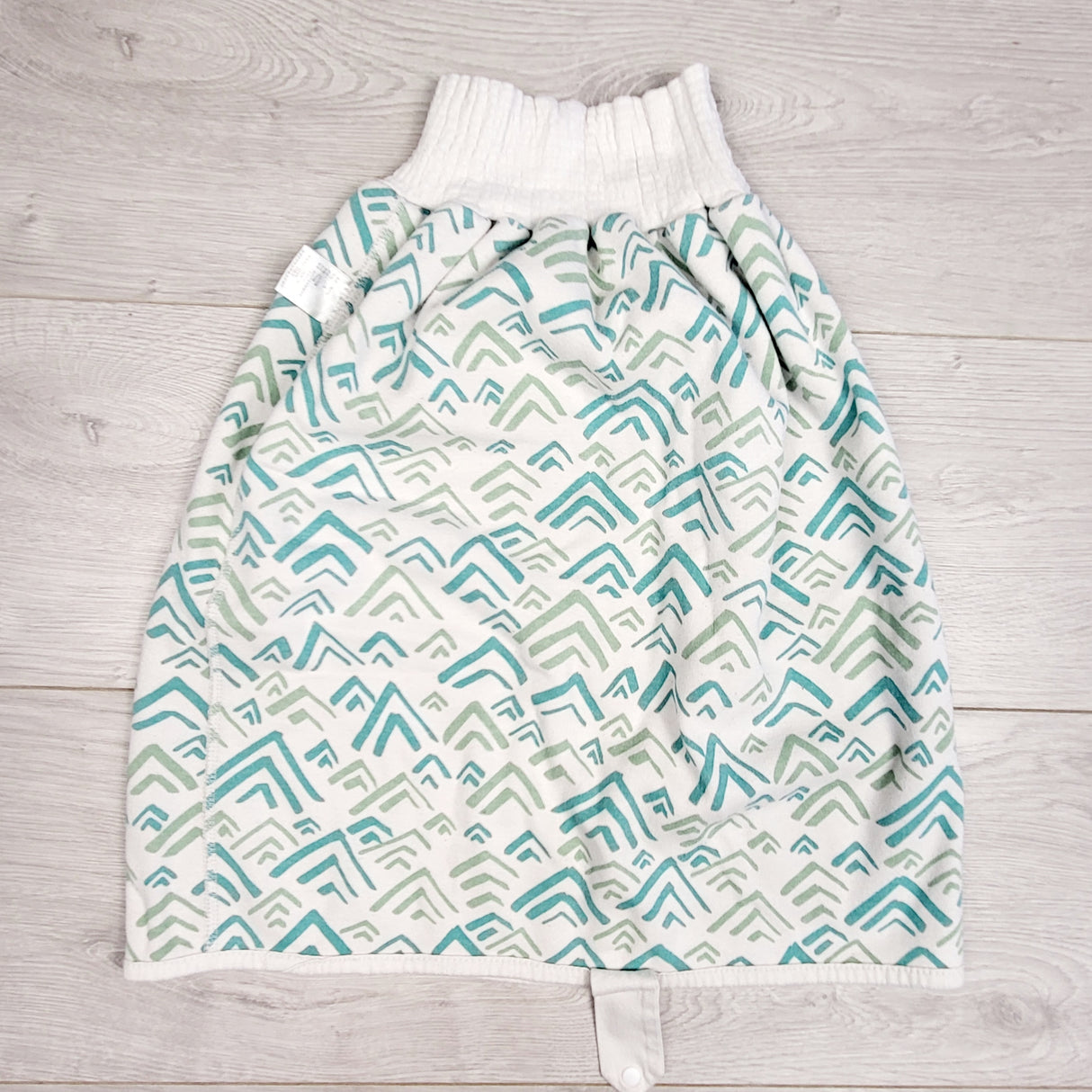 AWAT1 - Teal patterned waterproof diaper pants / skirt. Size large (4 to 8T)