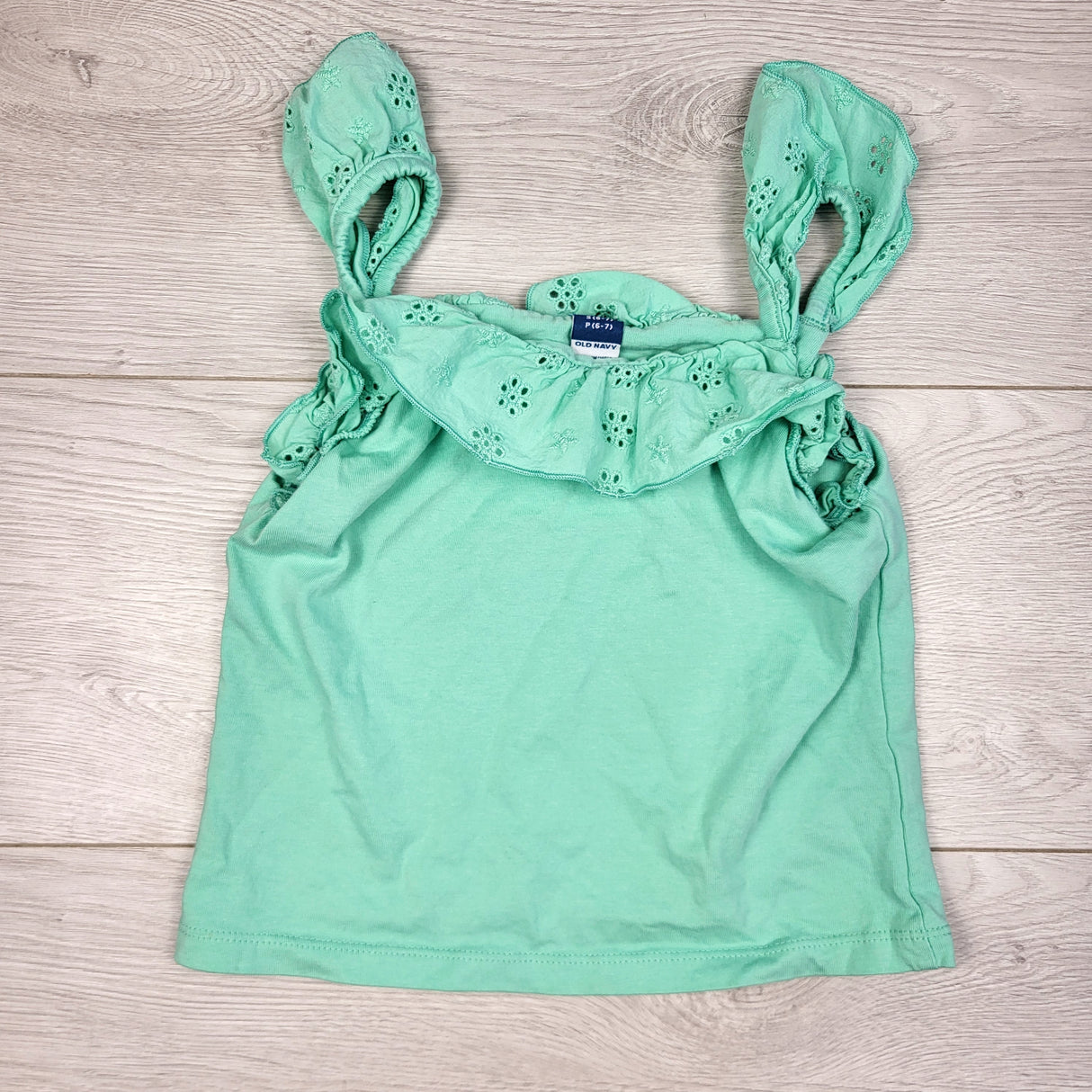 LMAC1 - Old Navy green sleeveless eyelet top. Size 6/7