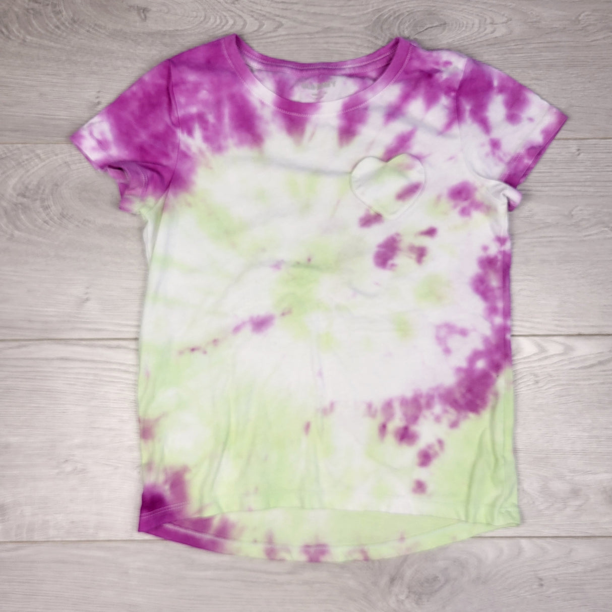 LMAC1 - Old Navy tie dyed t-shirt. Size 8