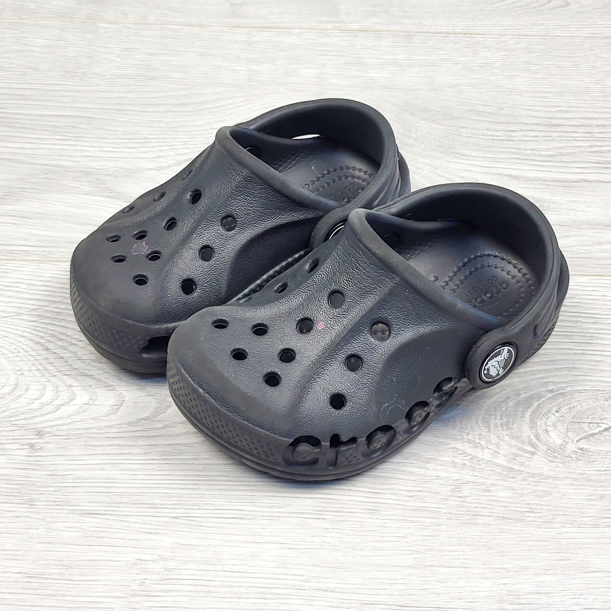 MCX2 - Crocs black Baya clog. Size 6