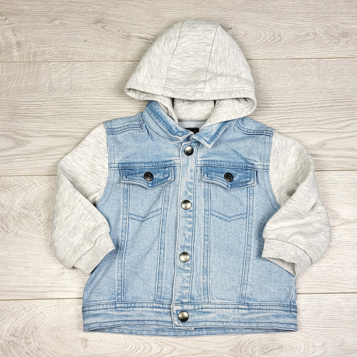 MCX2 - Kiabi hooded jean jacket. Size 18 months
