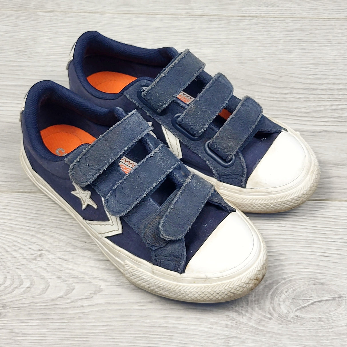 MSK1 - Converse navy canvas shoes. Size 11