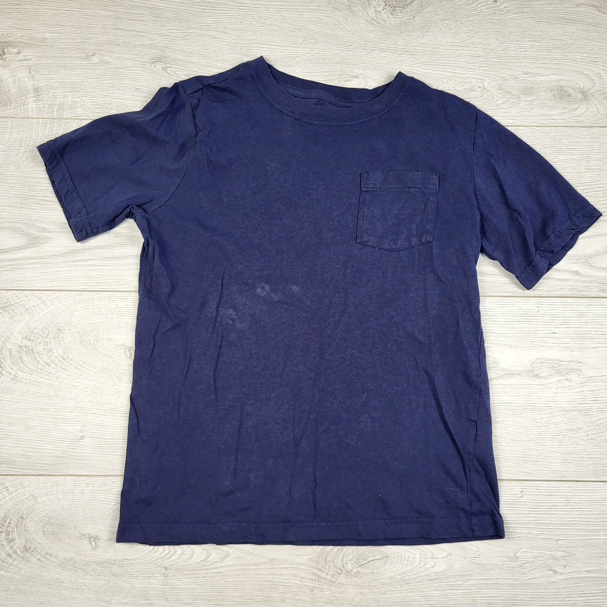 PS01 - T-shirt bleu marine Carters. Taille 40 (non taché – marque de pliage sur les boutons métalliques)