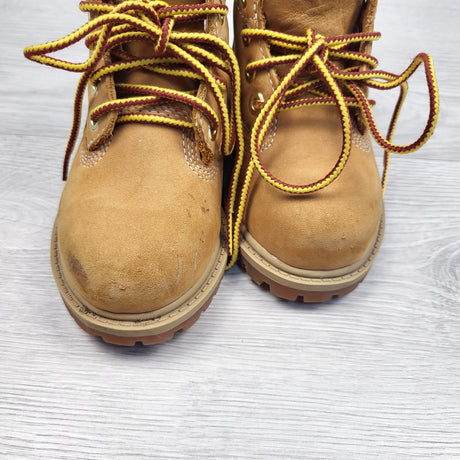 COHI4 - Timberland classic waterproof boots. Size 6
