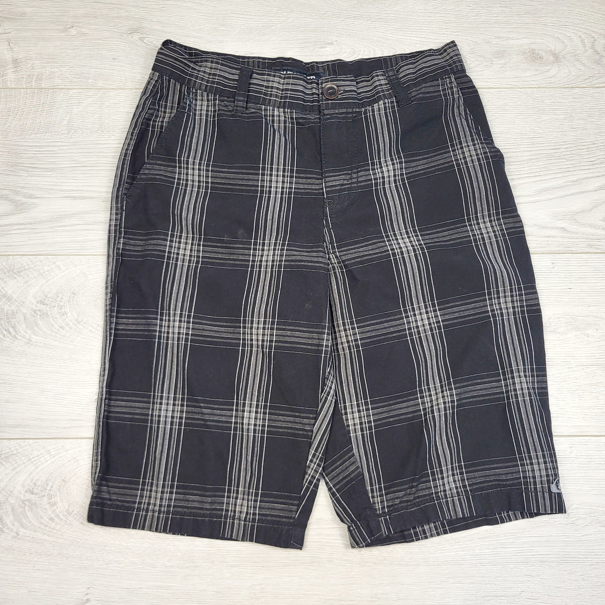 PS03 - Quiksilver black plaid shorts. Size 14
