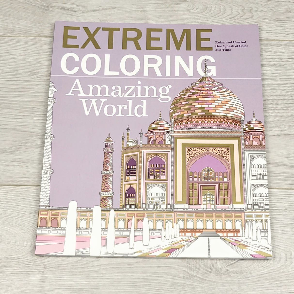MHAN11 - NEW - Extreme Coloring: Amazing World
