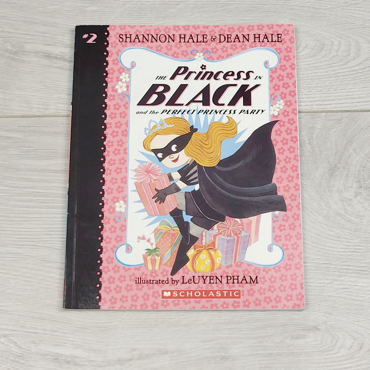 MBRS1 - The Princess in Black and the Perfect Princess Party. Soft cover chapter book