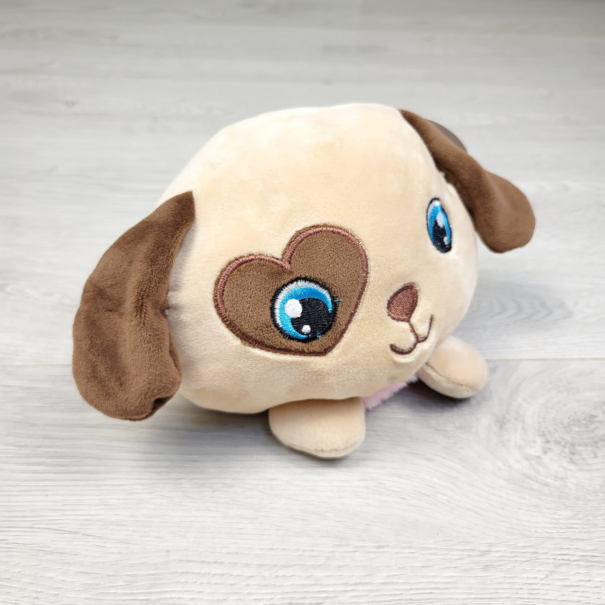 DDWN1 - NEW - Reversible 5 inch puppy plush (flips into a pink sparkly heart)
