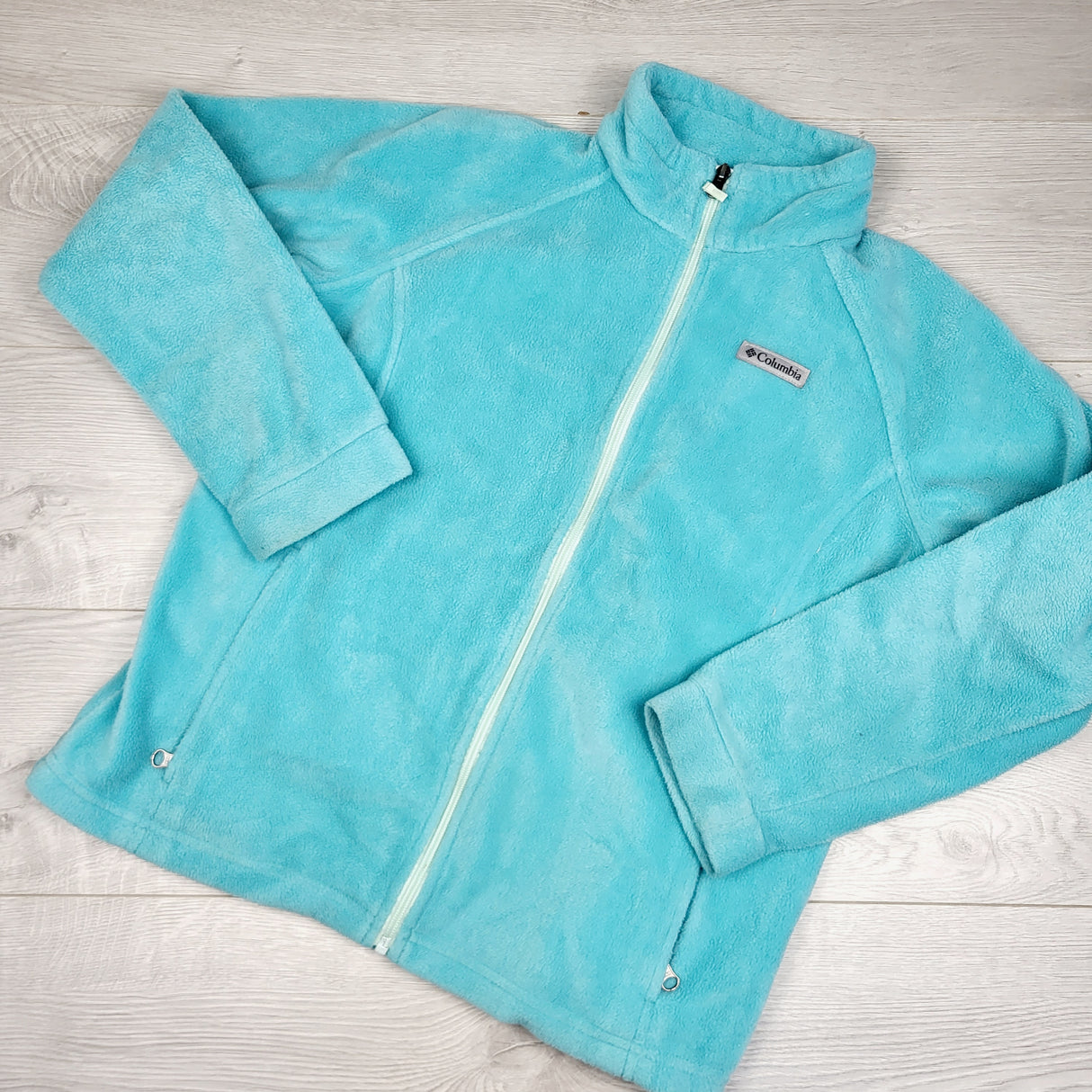 JUDM2 - Columbia turquoise fleece jacket. Size XL