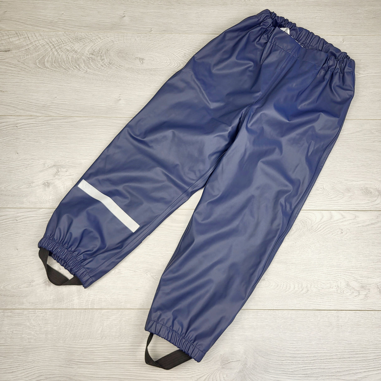 JUDM2 - H and M navy fleece lined rain pants. Size 4/5T