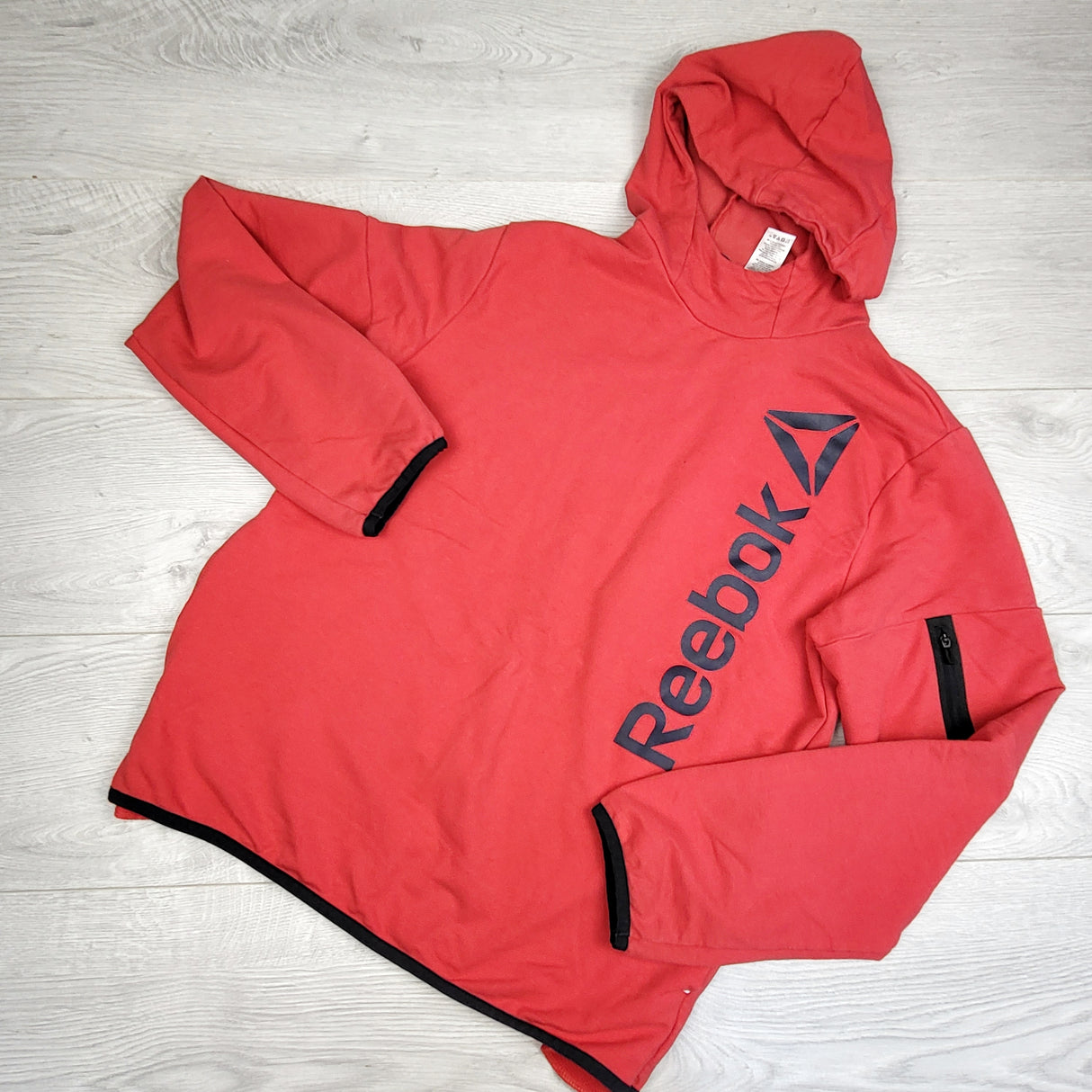 JUDM3 - Reebook red pullover hoodie. Size XXL (18)