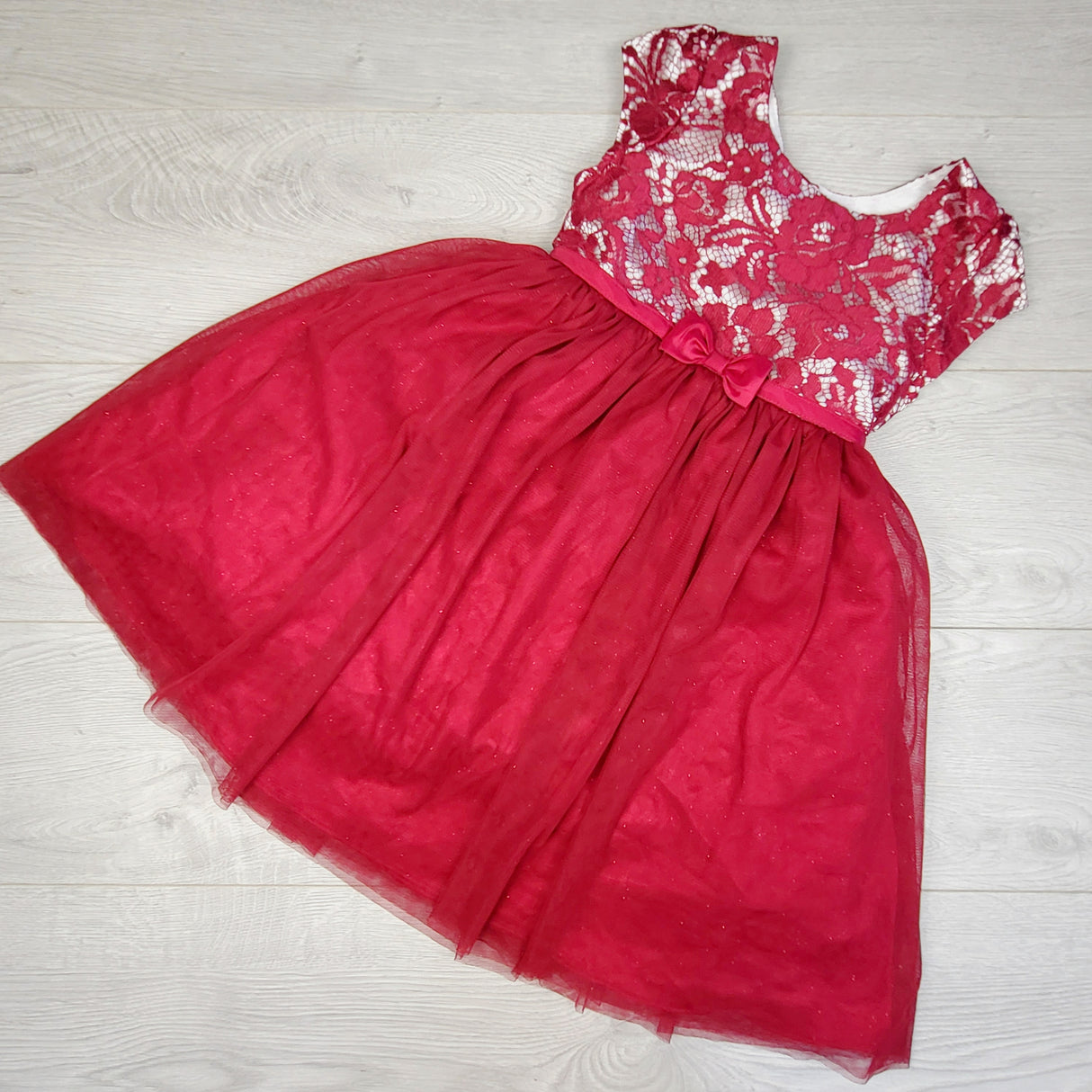 ESZ1 - Jona Michelle red special occasion dress. Size 6