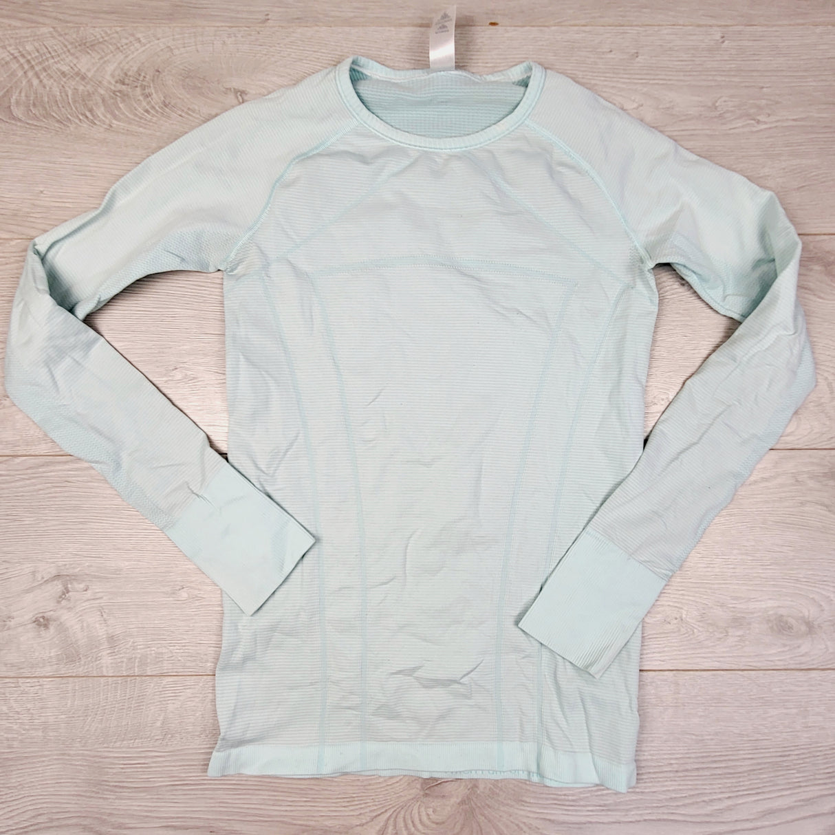ESZ1 - Ivivva mint green long sleeved top. Size 14
