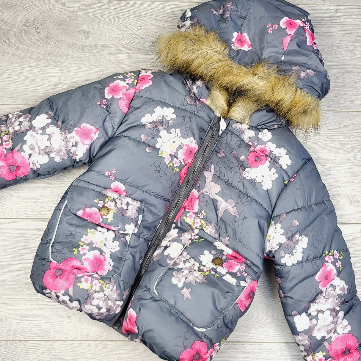 STML2 - Jomake grey fleece lined floral print winter coat. Size 100 (3T)