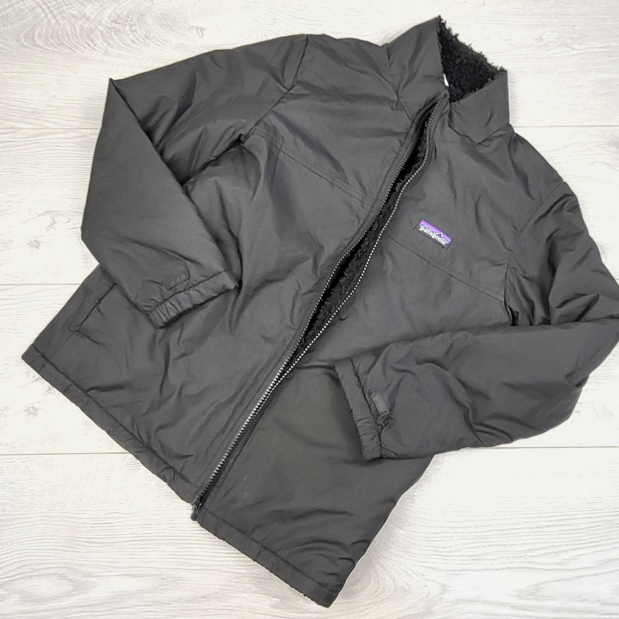 JUDM6 - Patagonia reversible jacket. Size 10