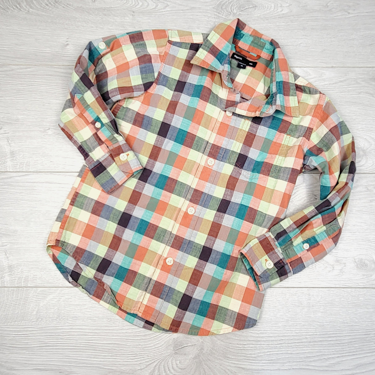 CBRD1 - Gap plaid button down shirt. Size XS (4/5T)