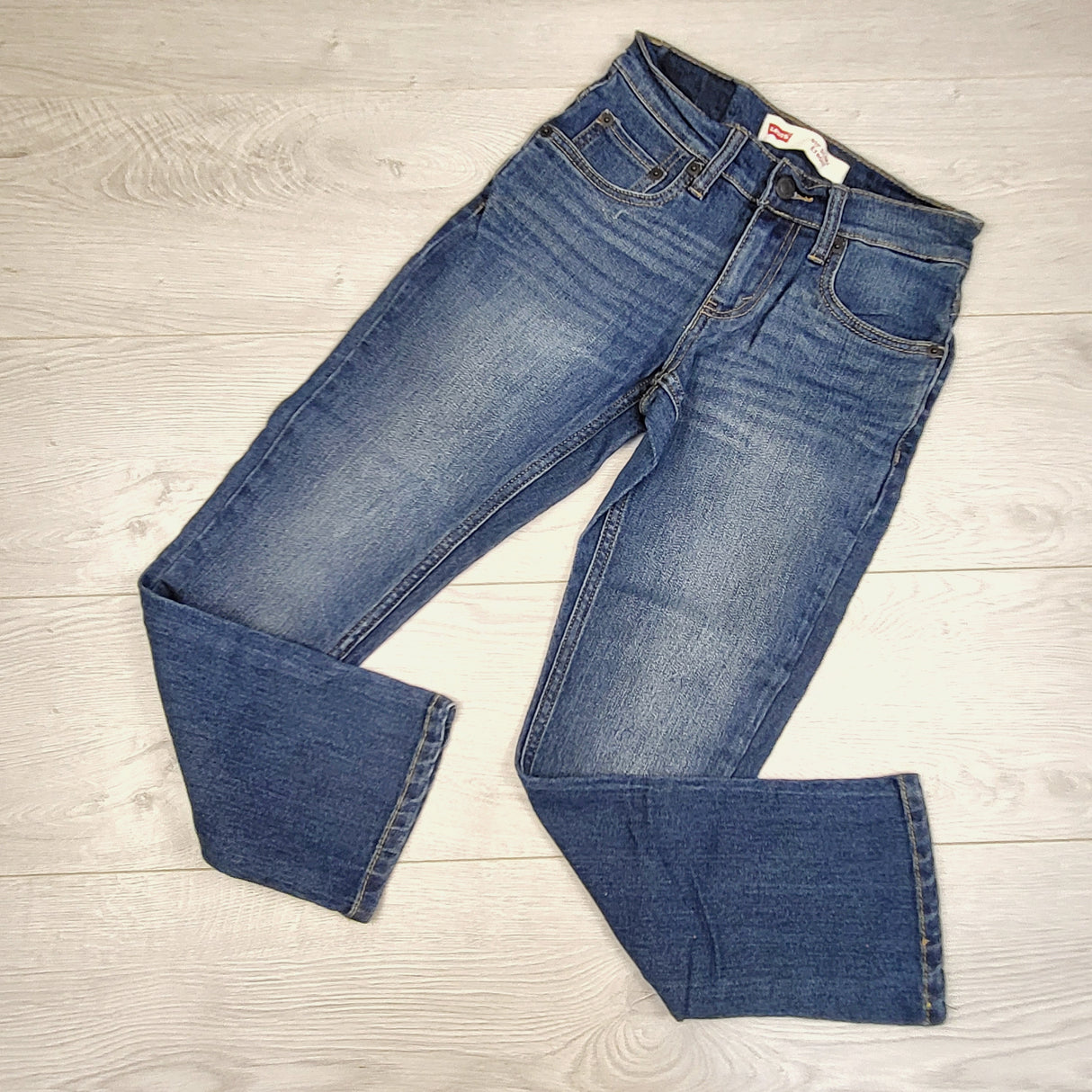 CBRD1 - Levi's 511 slim fit jeans. Size 8