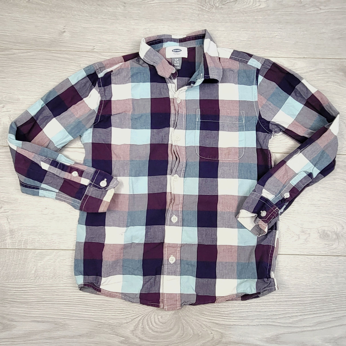 CBRD1 - Old Navy plaid button down shirt. Size 6/7