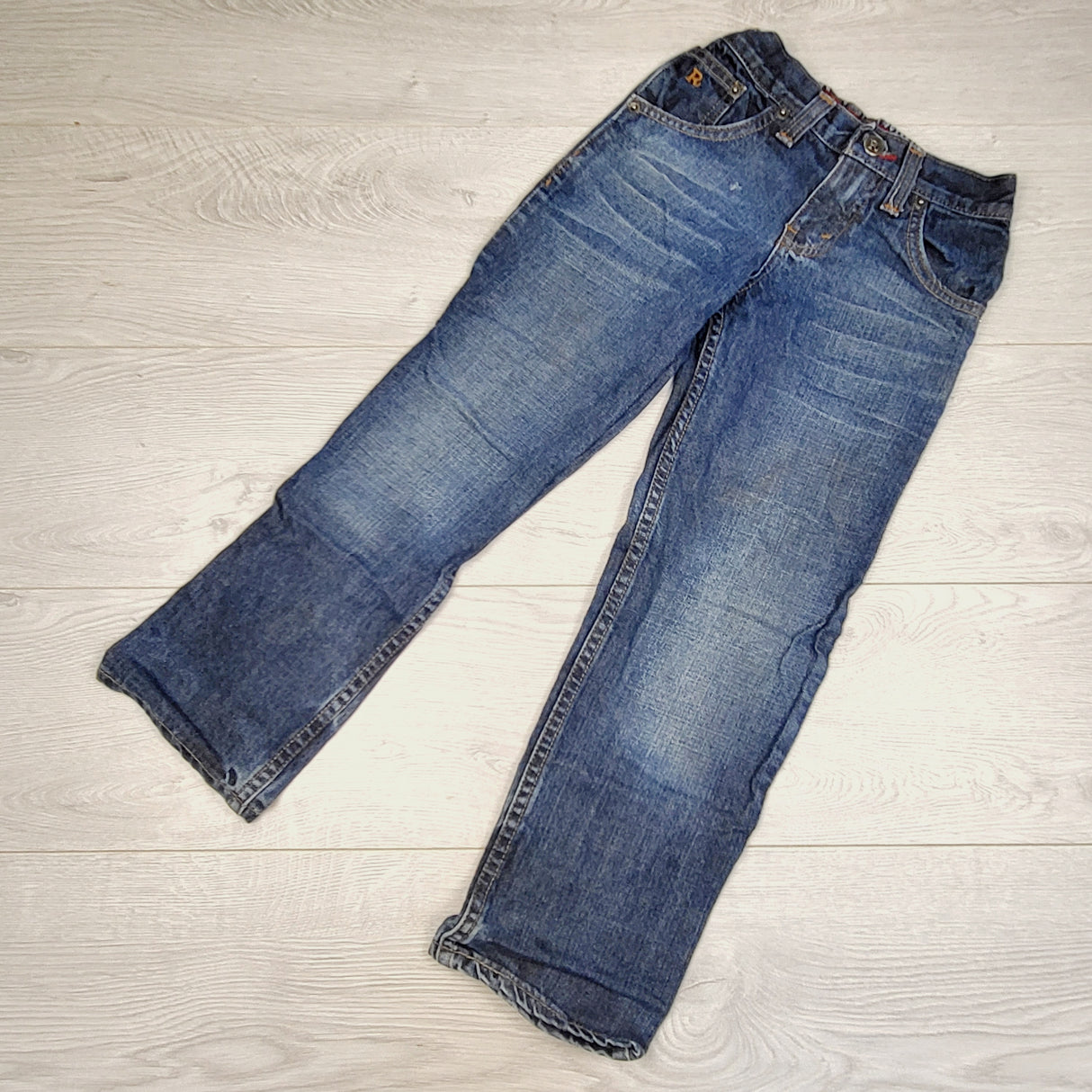 CBRD1 - Refill distressed jeans. Size 8