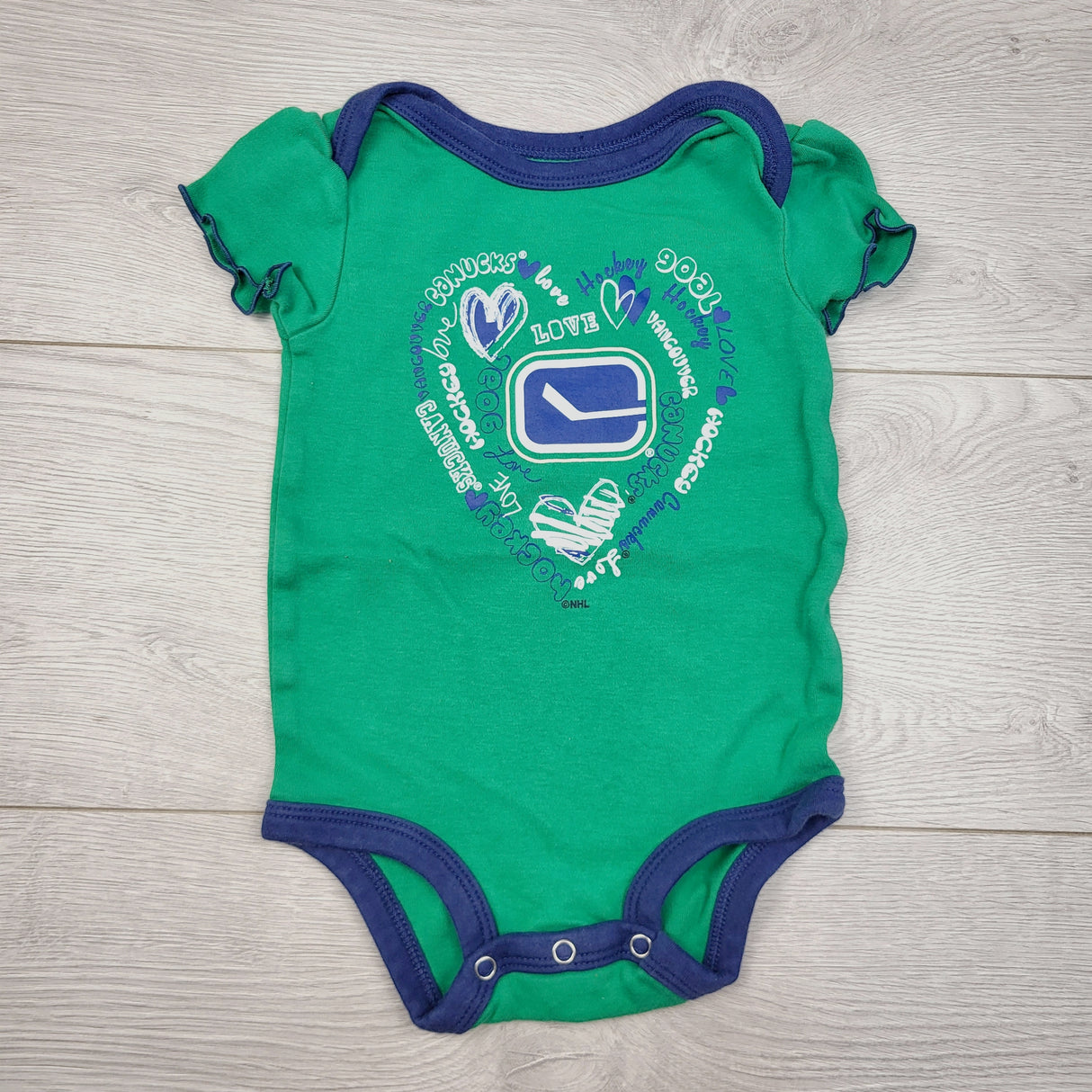 COHI2 - Green Vancouver Canucks bodysuit. Size 6-9 months