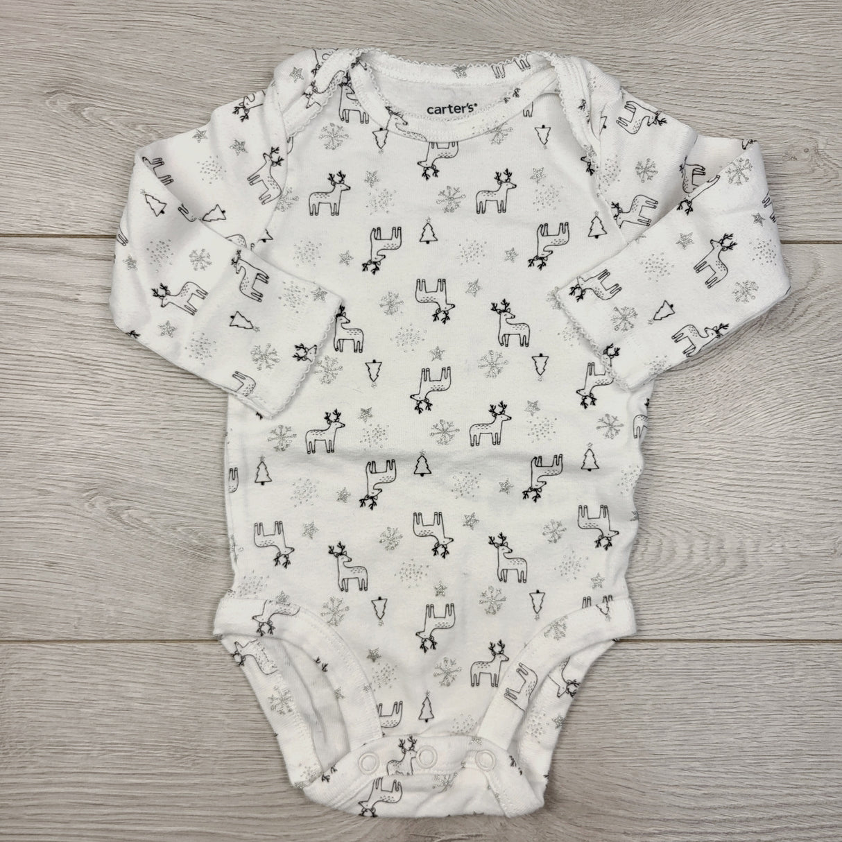COHI2 - Carters white bodysuit with reindeer. Size 6 months