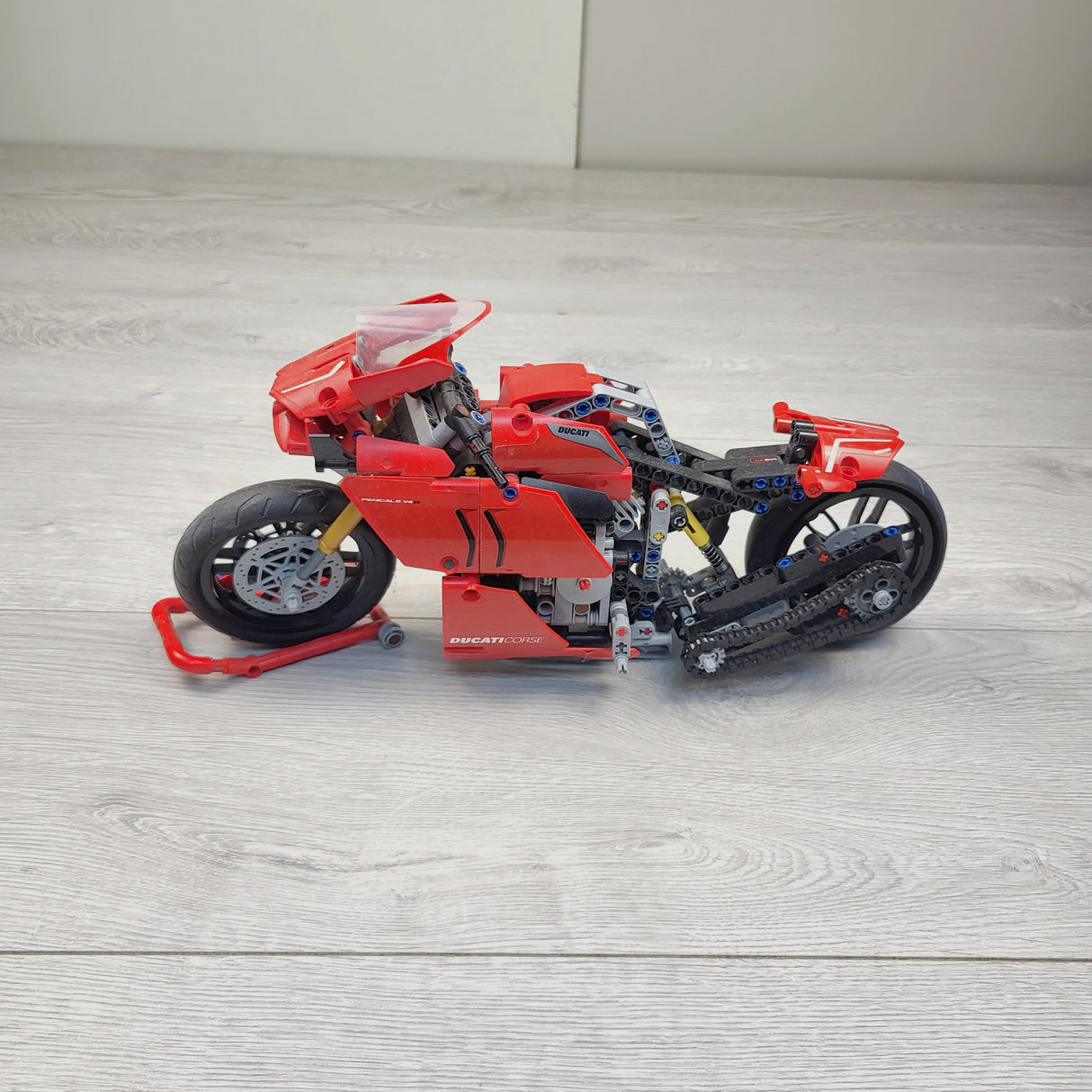 LPXT - LEGO Technic Ducati Panigale  set
