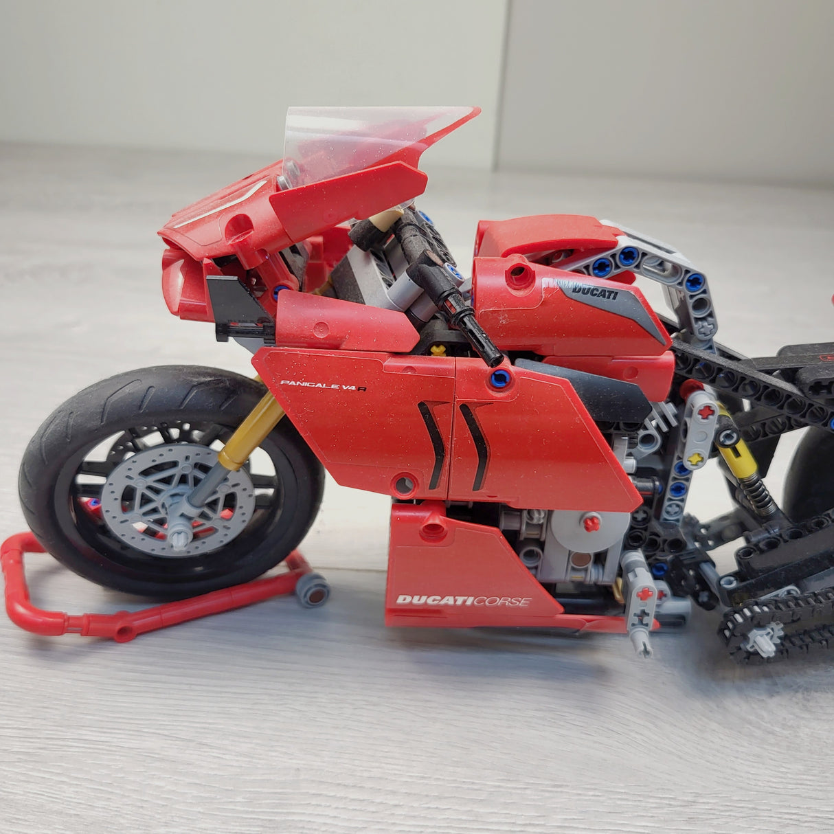 LPXT - LEGO Technic Ducati Panigale  set