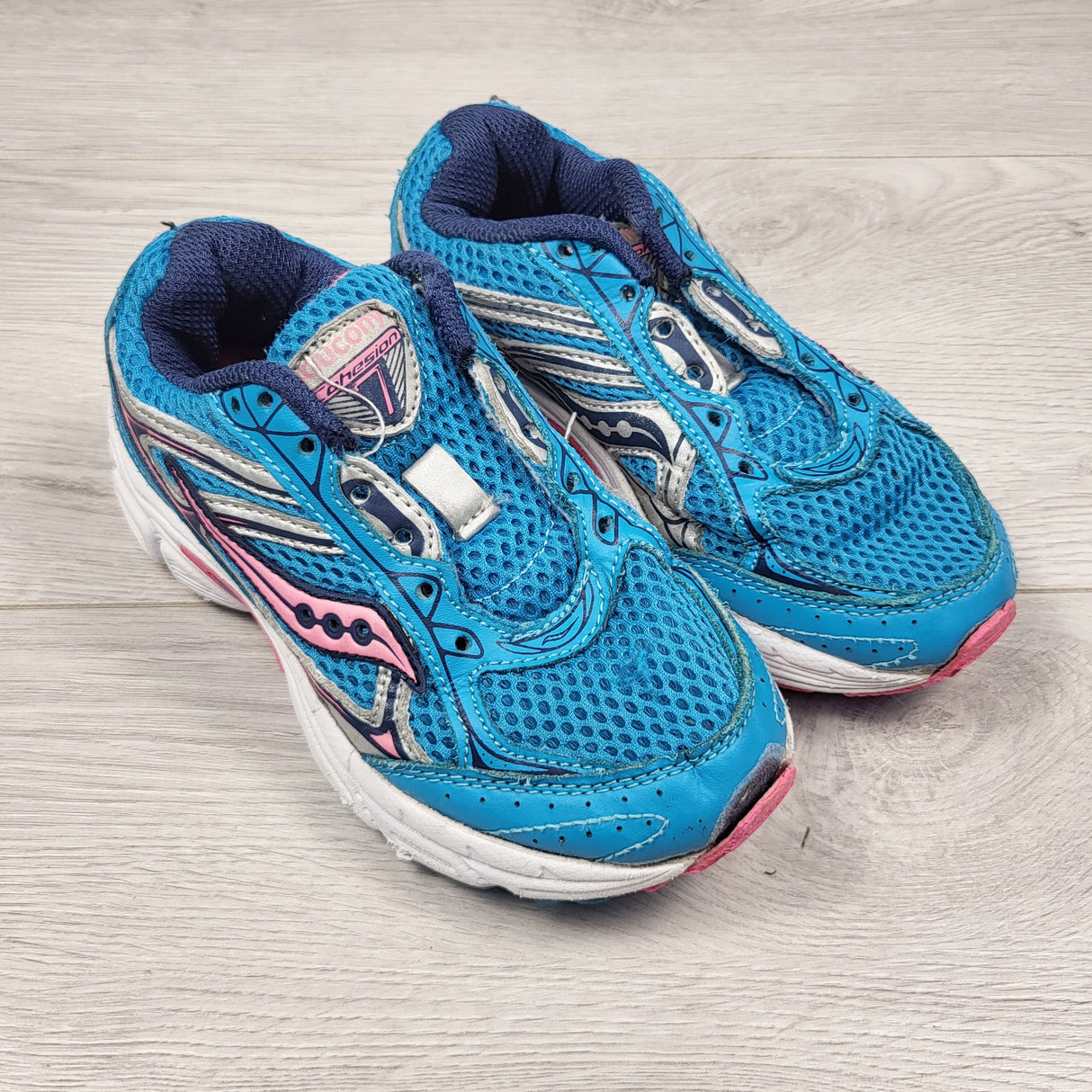 ESZ2 - Saucony blue running shoes. Size 11