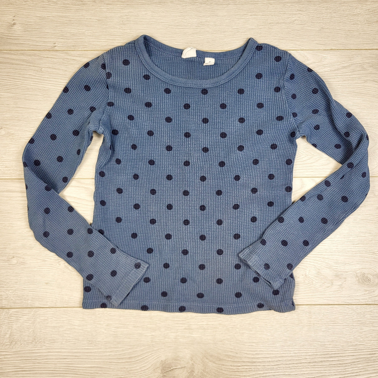 LESB1 - Gap blue polka dot waffle knit top. Size medium (8)