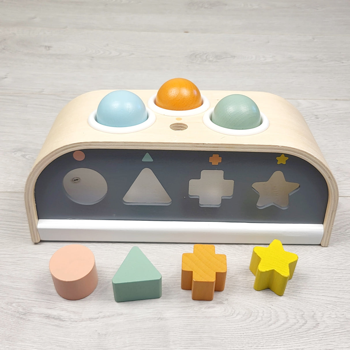 COHI3 - Janod Wooden Sweet Cocoon Taptap & Shape Sorter