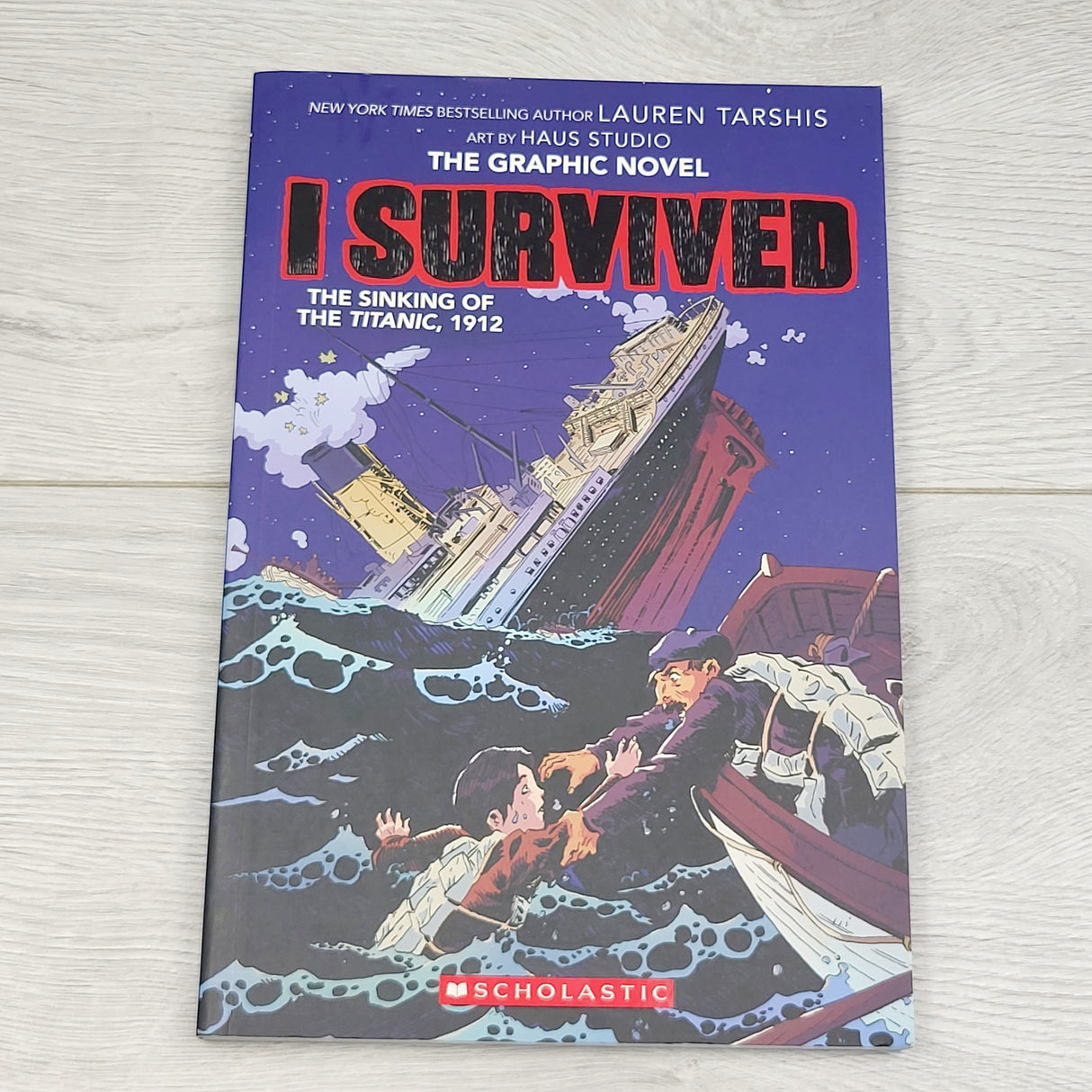 ZPXT2 - I Survived the Sinking of the Titanic. Soft cover full colour graphic novel
