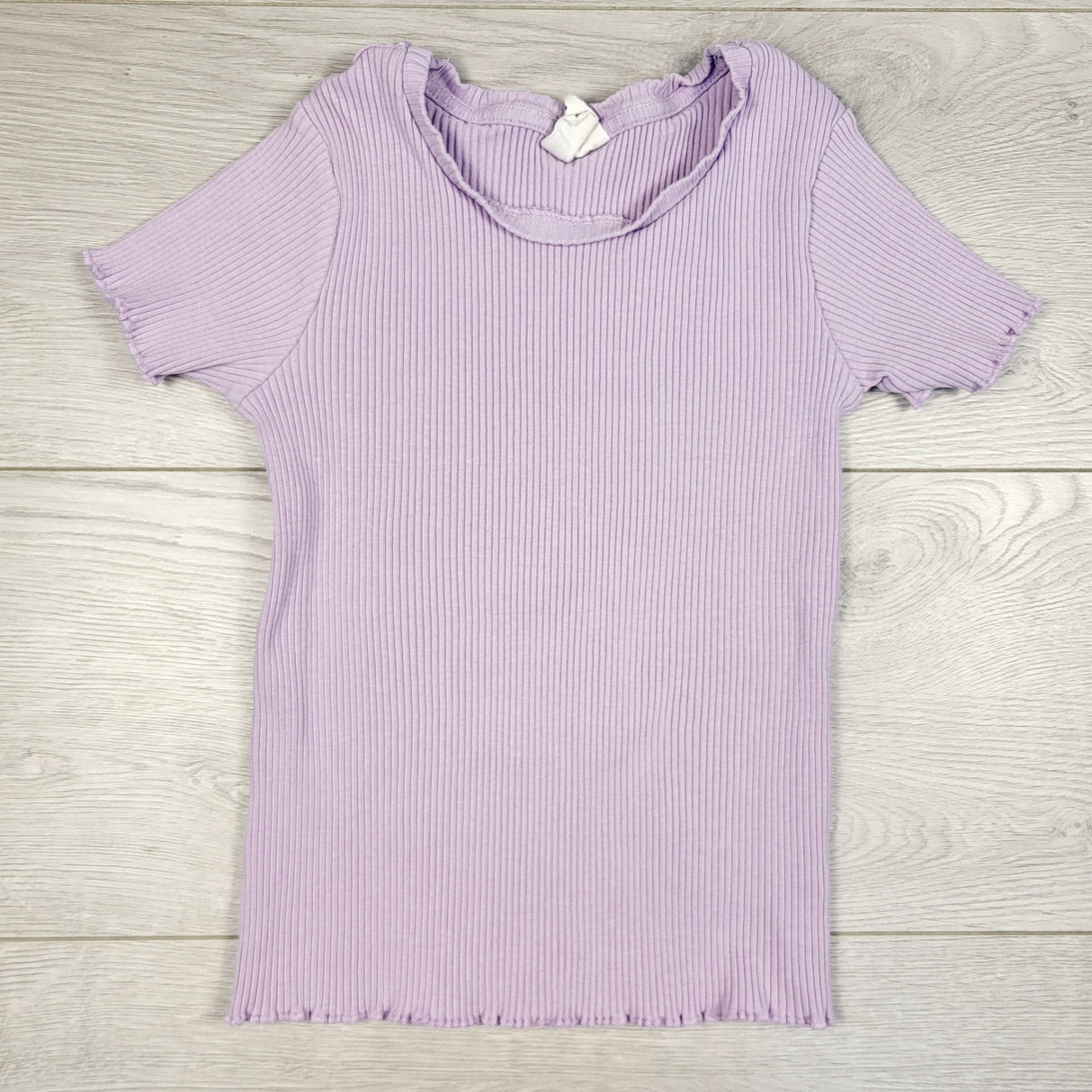 GEND1 - Cotton on Kids purple ribbed t-shirt. Size 4T