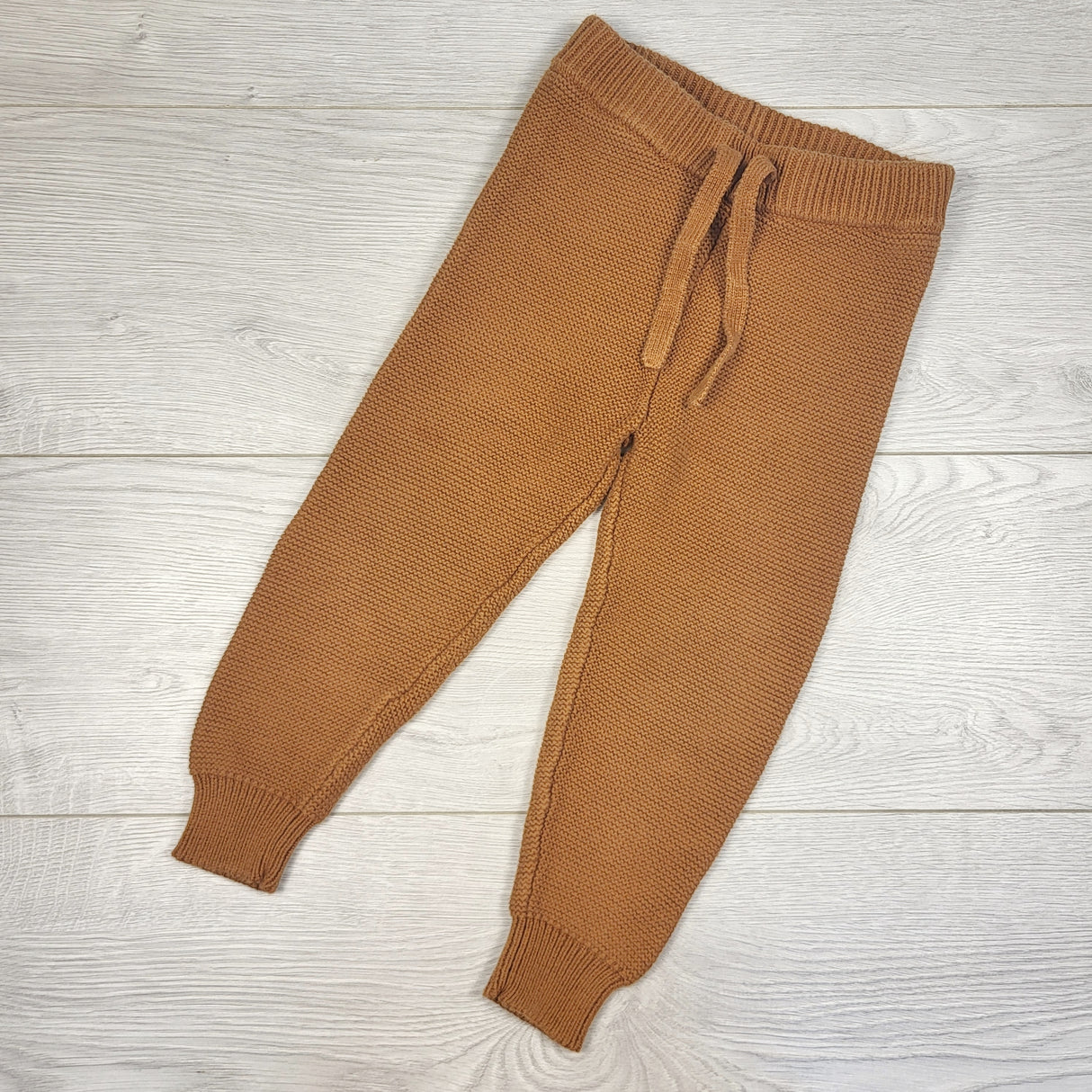 GEND1 - Jamie Kay "acorn" knit sweater pants. Size 3T