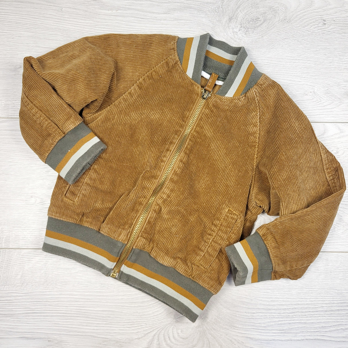 GEND1 - Jamie Kay corduroy "Cole" jacket. Size 2T