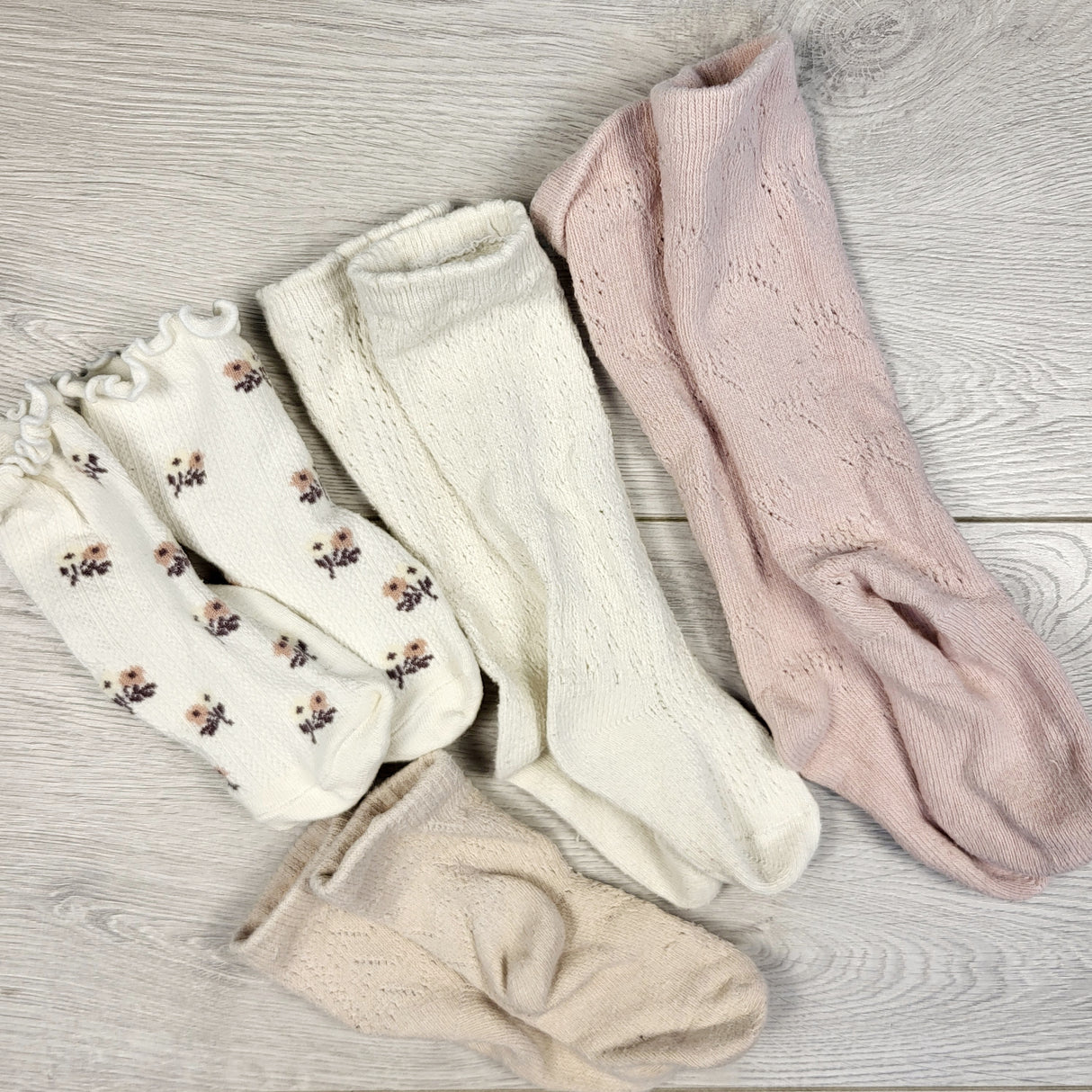 GEND1 - Lot of toddler socks