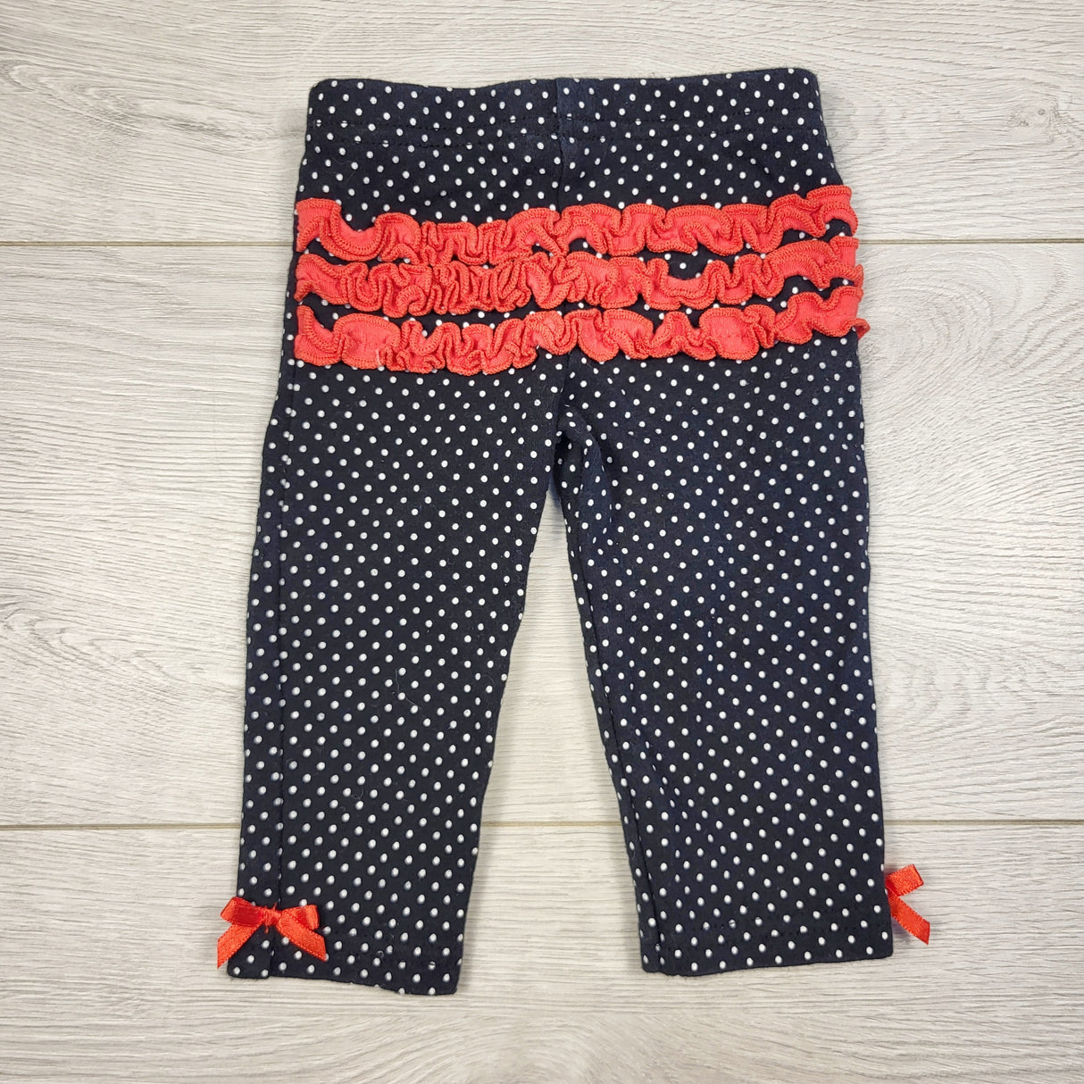 BBIN11 - Chick Pea black polka dot leggings with ruffle bum. Size 0-3 months