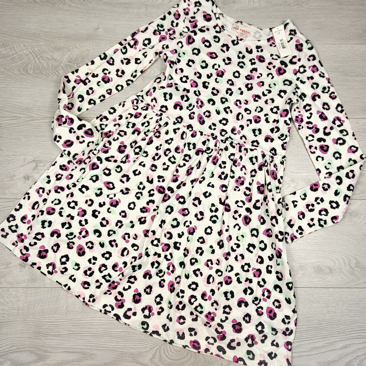 TBRG2 - NEW - Joe white leopard print dress. Size 10/12