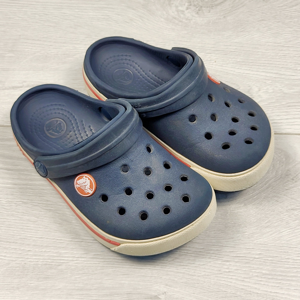 MLM2 - Genuine navy Crocs shoes. Size 8/9