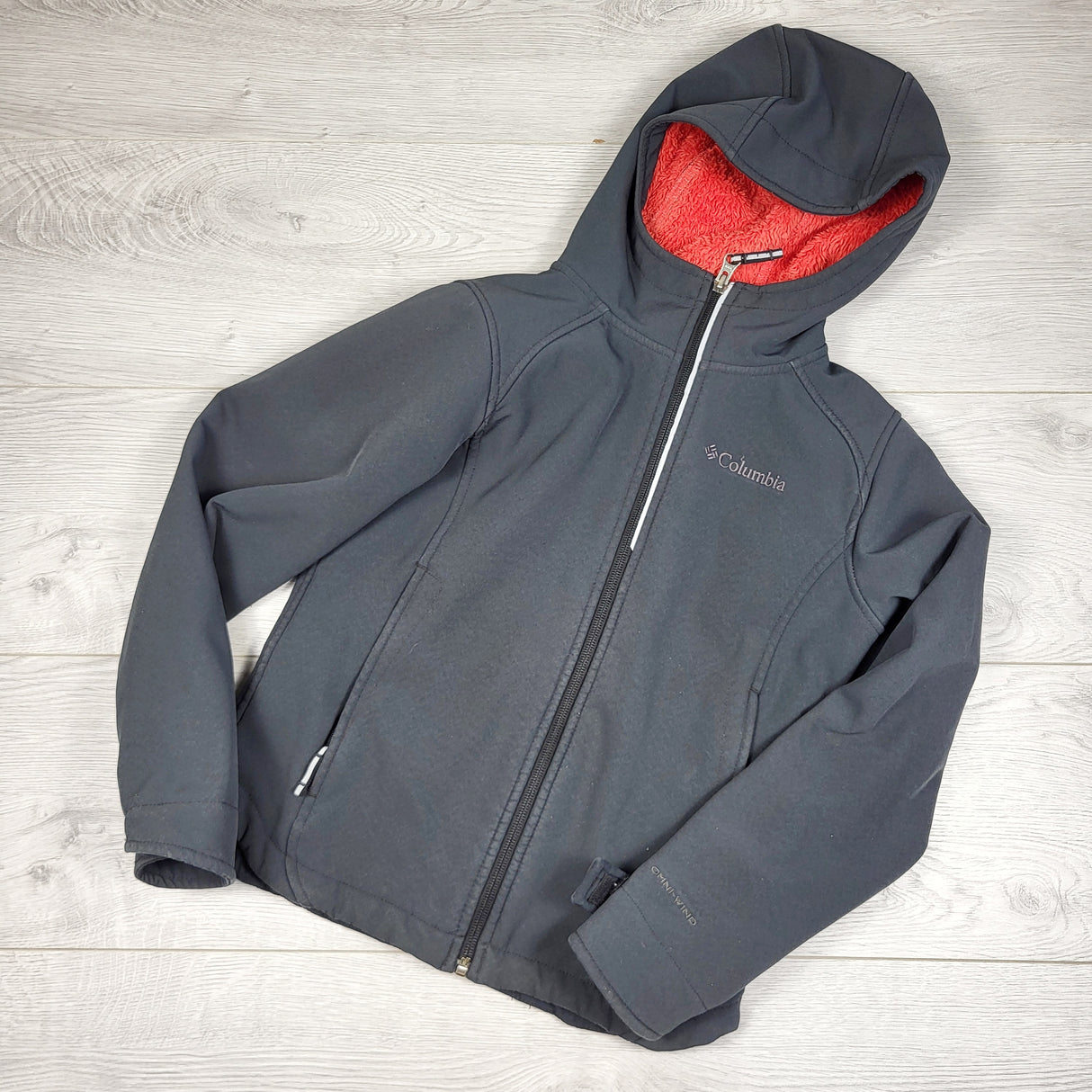 ESZ3 - Columbia grey minky lined "Whirl" wind and water resistant jacket. Size 7/8