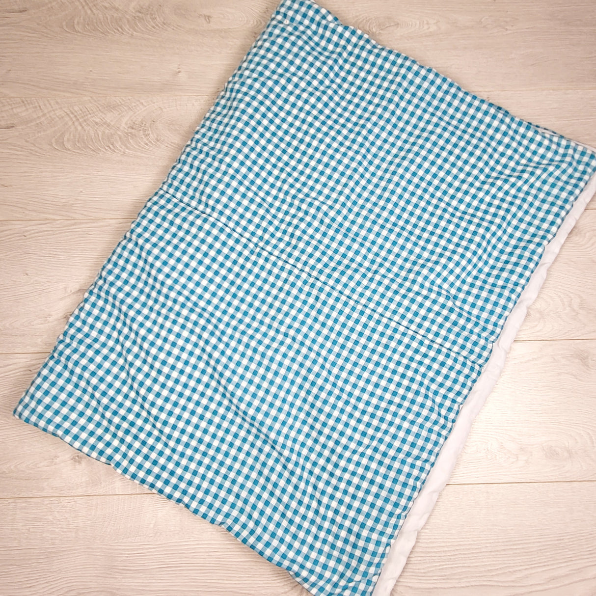 LKAN1 - Checked crib blanket