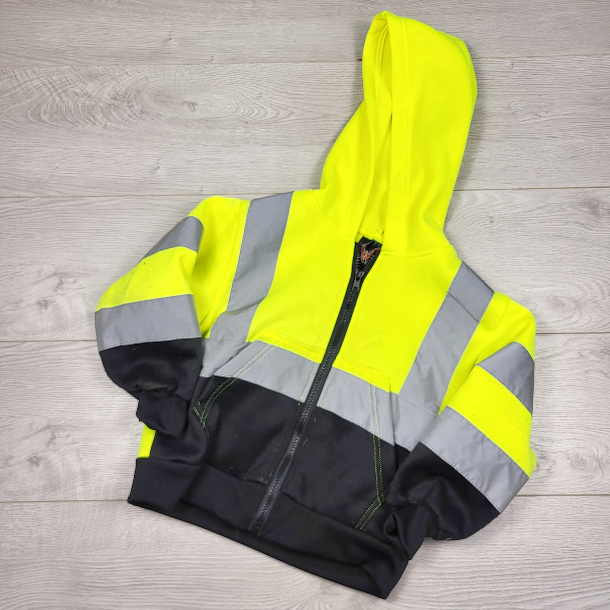 TGSS1 - Wild Wear Hi-Vis reflective coat. Size medium (6ish)