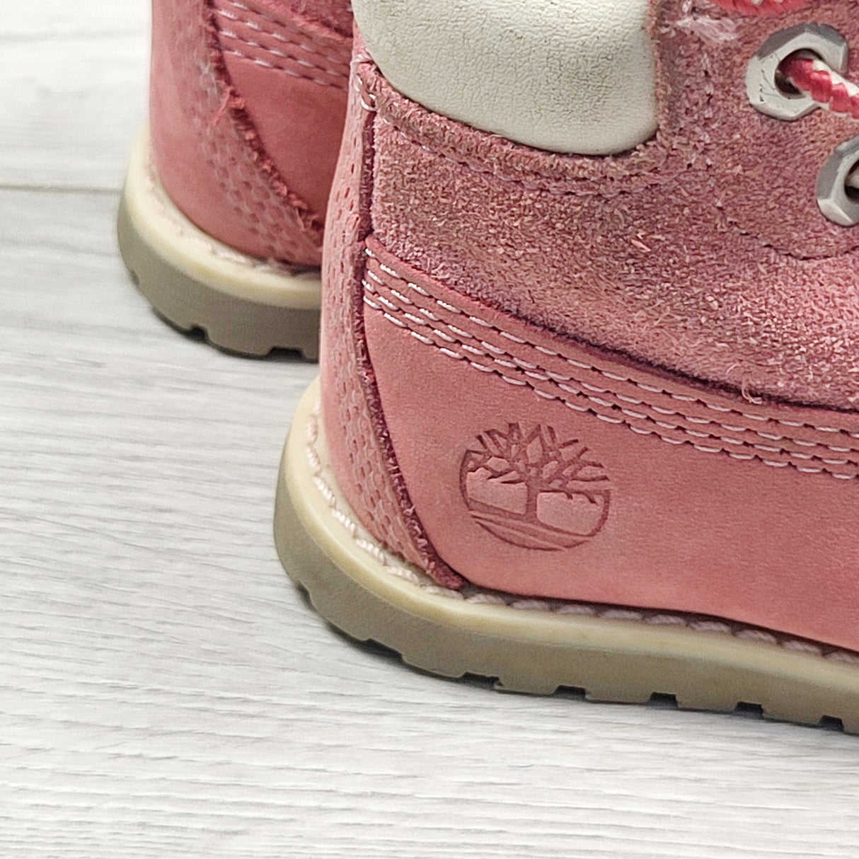 SAHU1 - Timberland pink zip up boots. Size 4