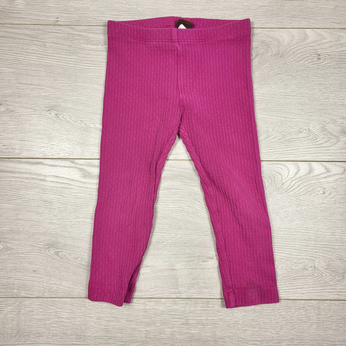 SAHU1 - Tea Collection dark pink ribbed leggings. Size 2T