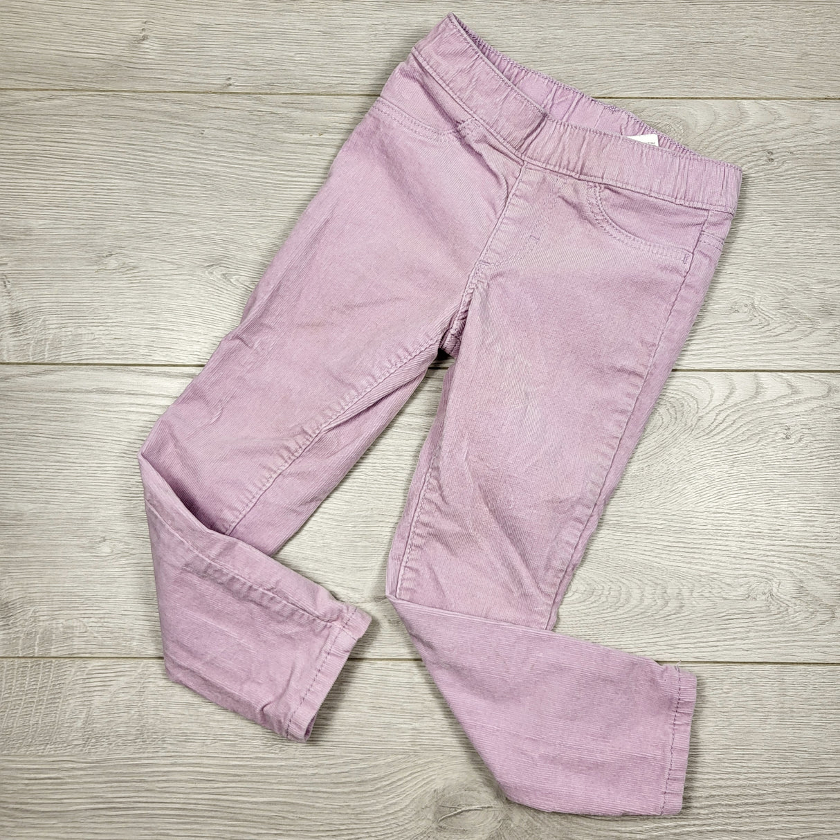 SAHU1 - H and M purple corduroy jeggings. Size 2/3T