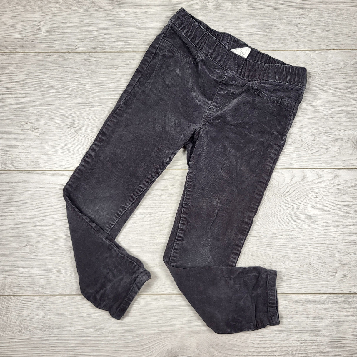 SAHU1 - H and M dark grey corduroy jeggings. Size 2/3T